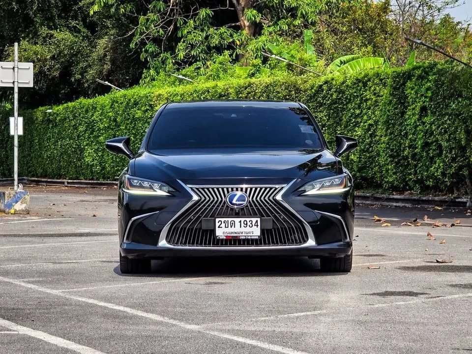 2021 Lexus ES VII 2