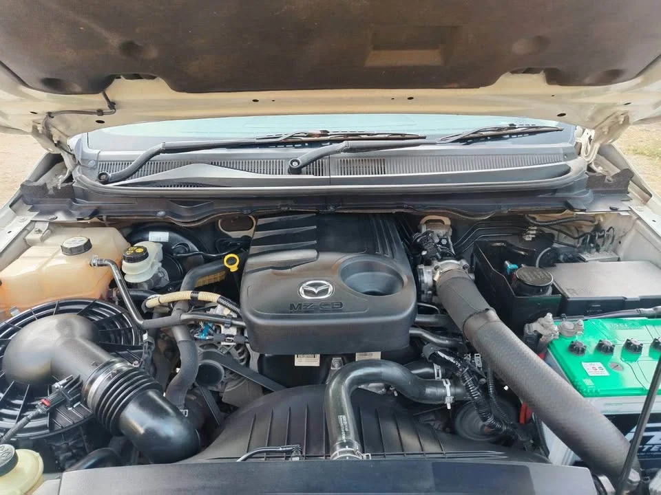 2012 Mazda BT-Series II 3