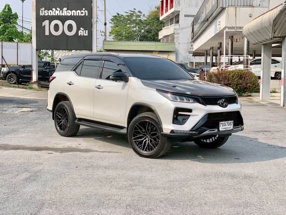2022 Toyota Fortuner II 3