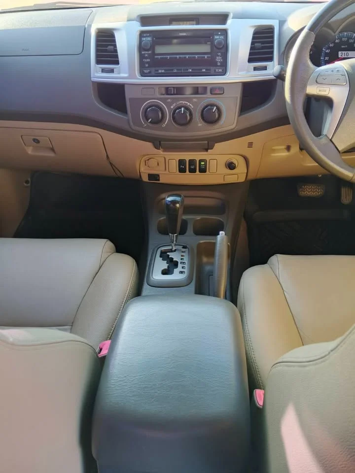 2013 Toyota Fortuner I 3