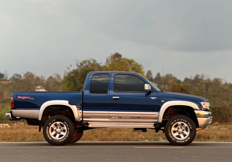2003 Toyota Hilux Tiger VI 3