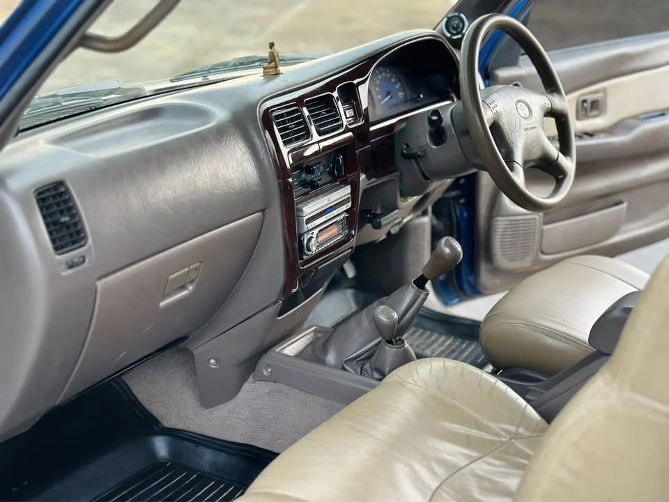 2003 Toyota Hilux Tiger VI 2