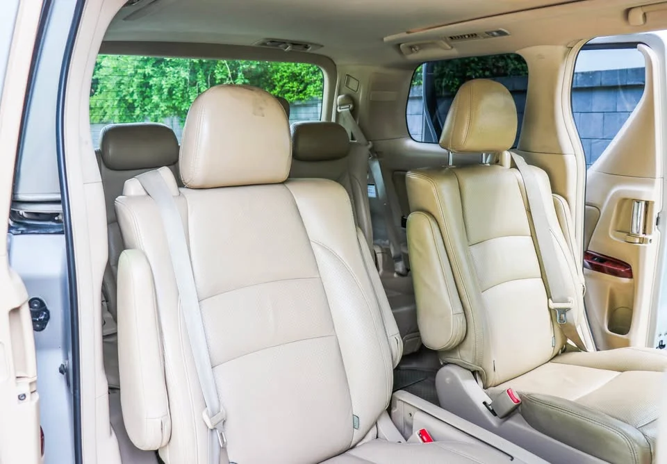 2011 Toyota Alphard, Vellfire II (AH20) 3