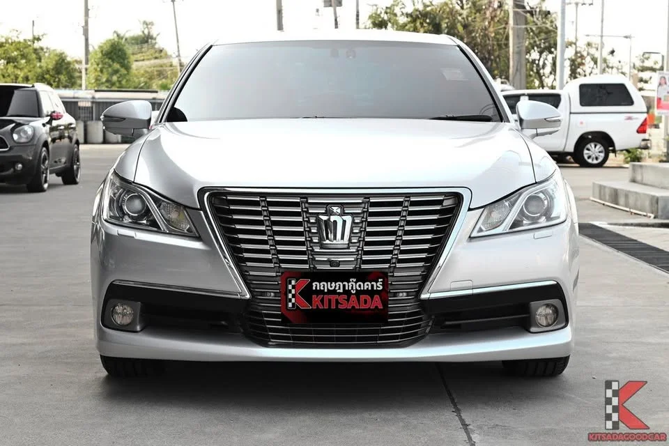 2014 Toyota Crown Majesta VI (S210) 3
