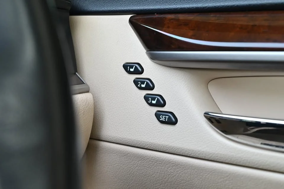 2014 Lexus ES VI 3