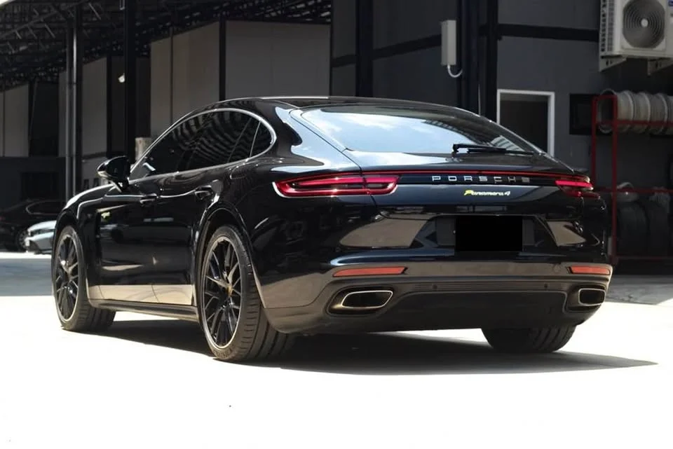 2017 Porsche Panamera II 2