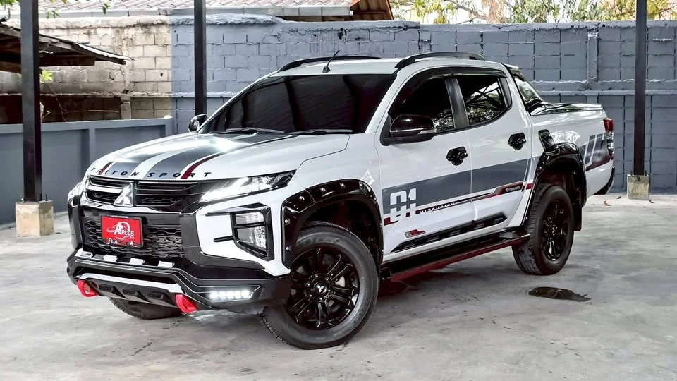 2022 Mitsubishi Triton V 2