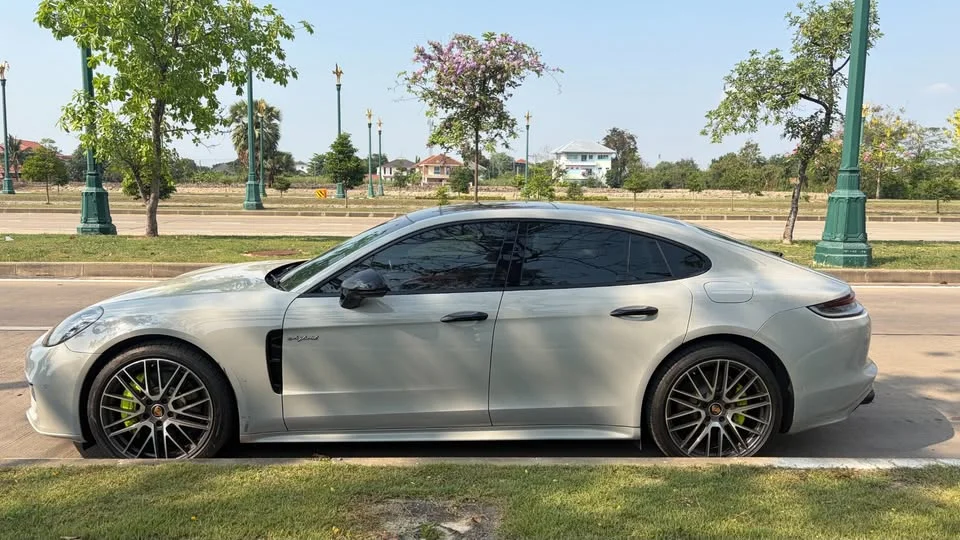 2021 Porsche Panamera II 3