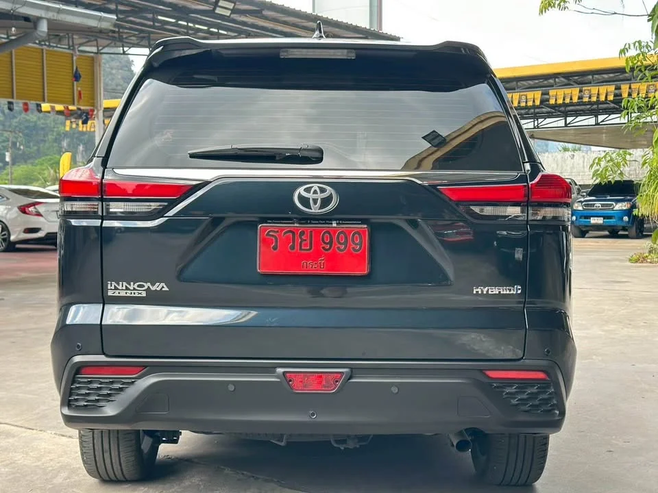 2024 Toyota Innova III 3
