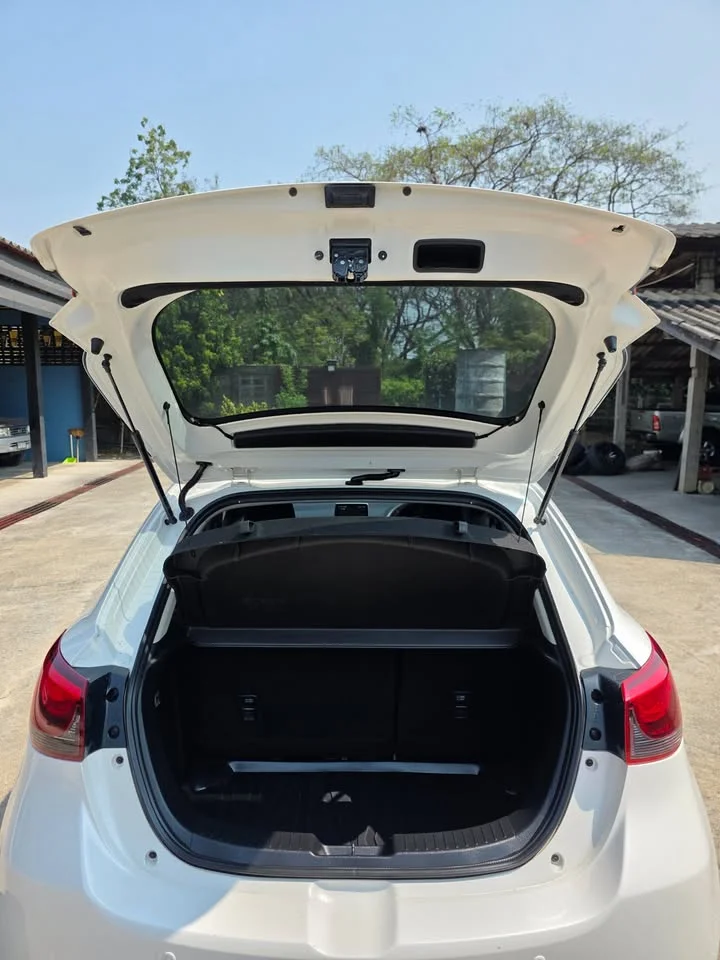 2016 Mazda 2 III 3