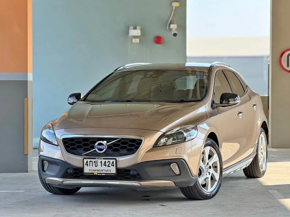 2015 Volvo V40 II 2
