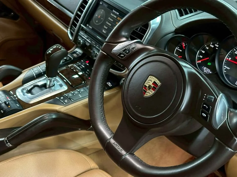 2011 Porsche Cayenne II 2