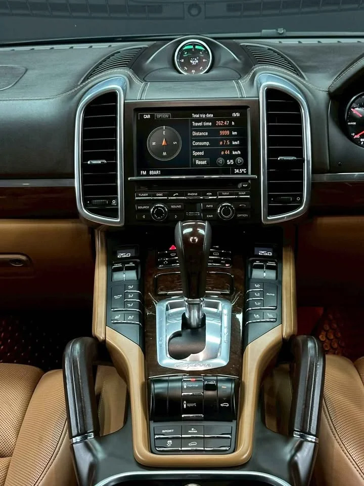2011 Porsche Cayenne II 3