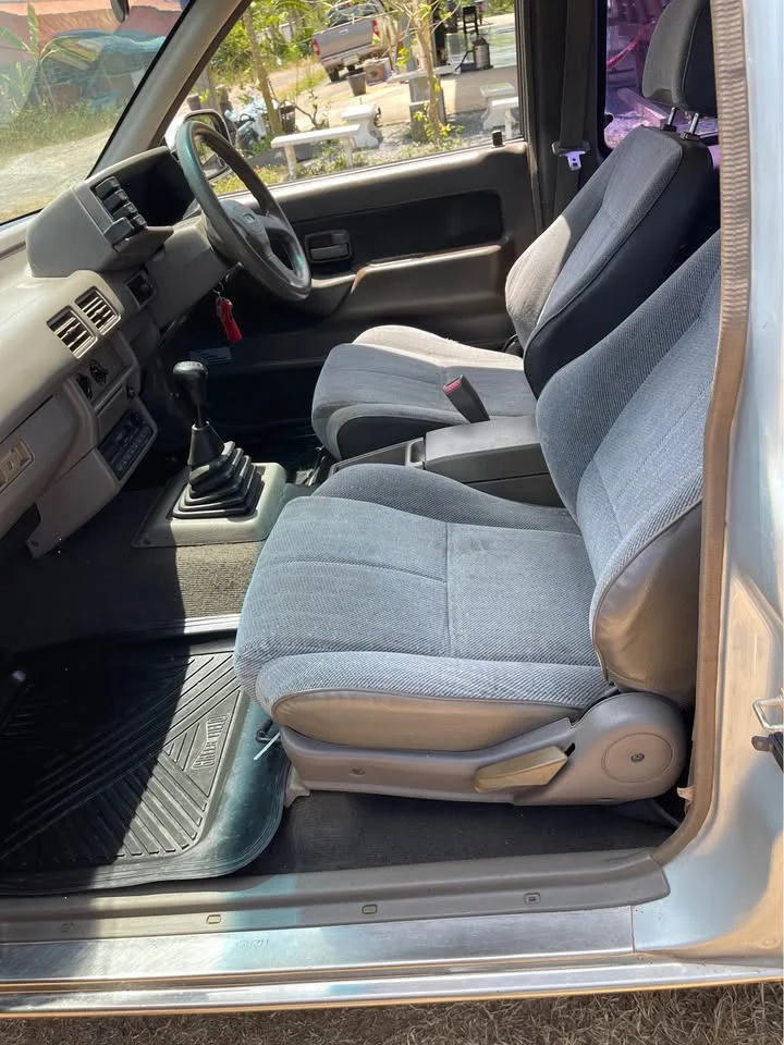 1995 Isuzu TFR III 2