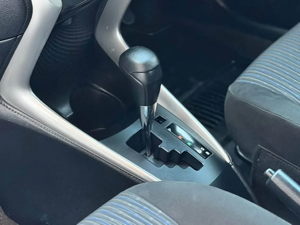 2017 Toyota Yaris ATIV III 2