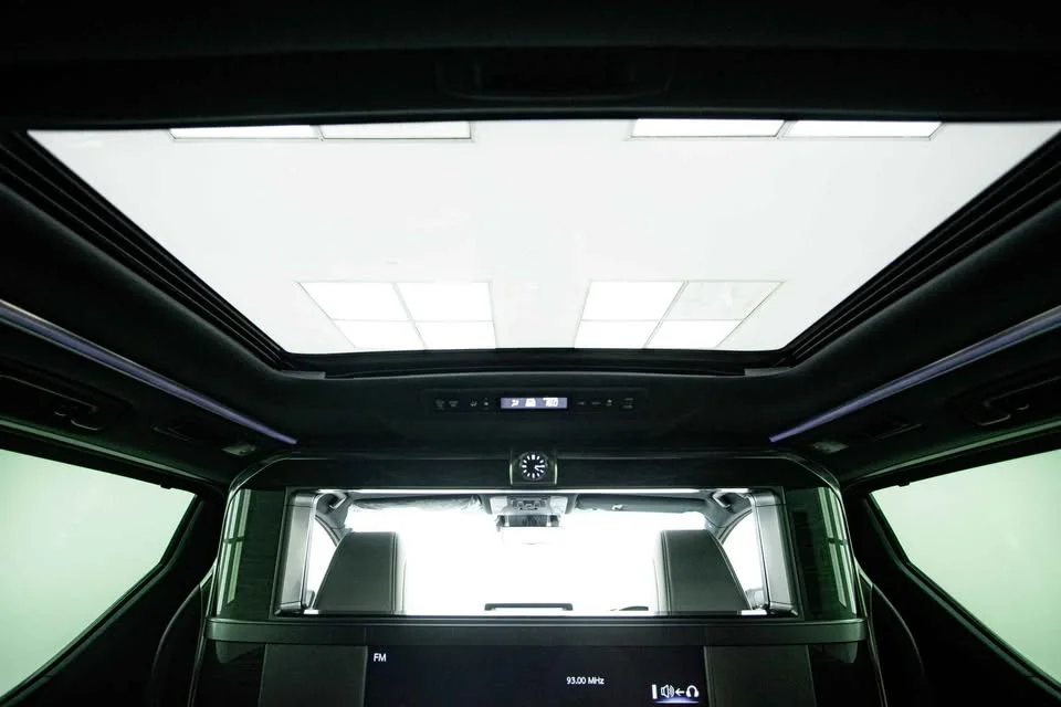 2021 Lexus LM I 3