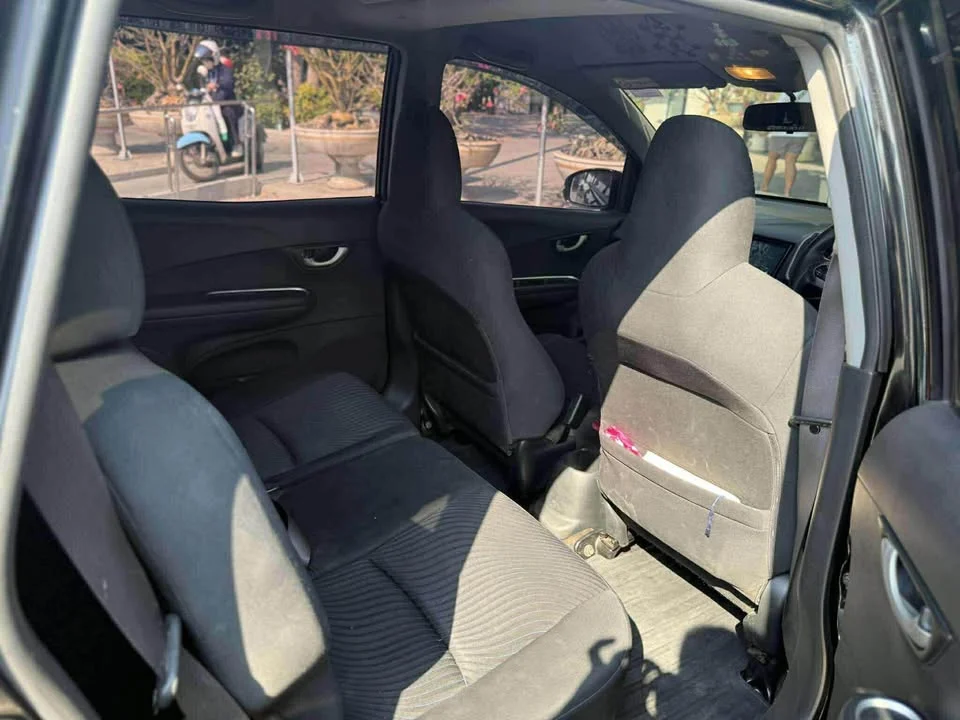 2015 Honda Mobilio II 2
