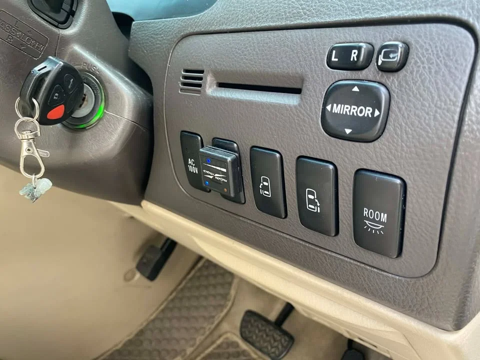 2004 Toyota Alphard, Vellfire I (AH10) 3
