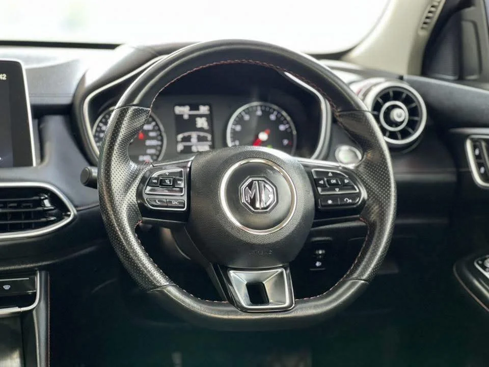 2019 MG HS 3