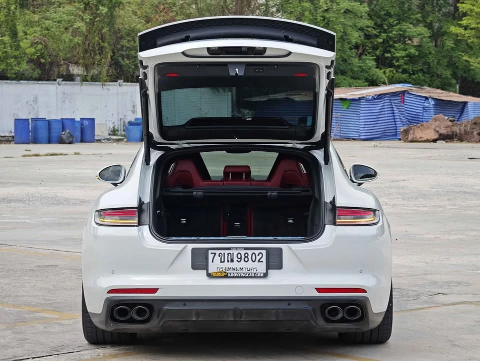 2022 Porsche Panamera II 3