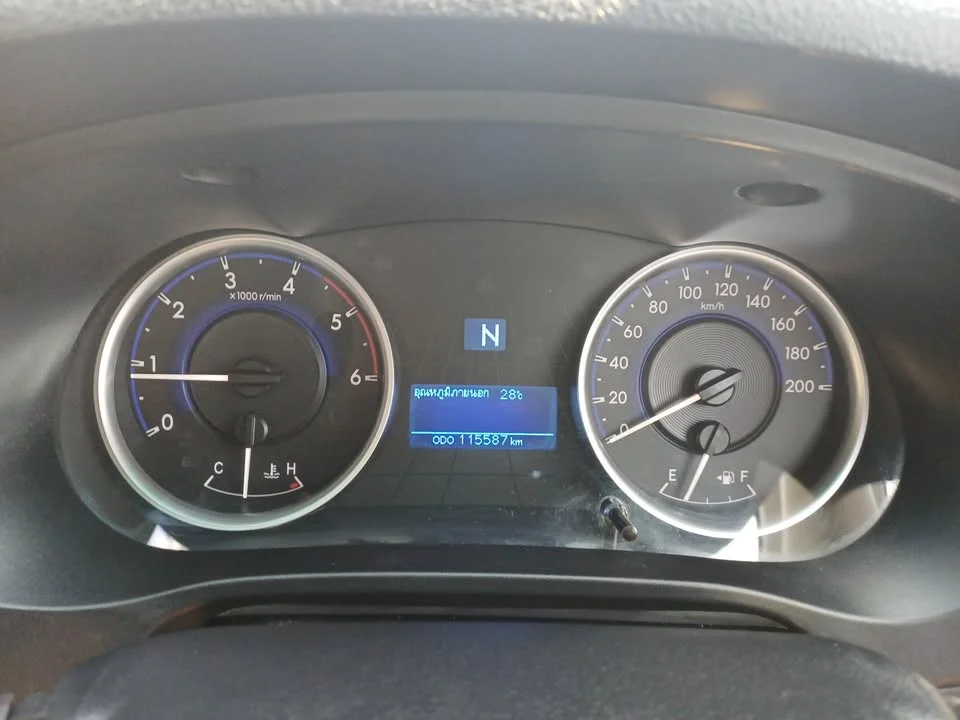 2016 Toyota Hilux VIII 3