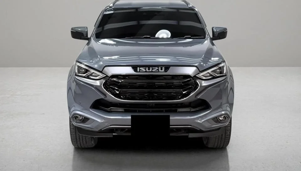 2023 Isuzu MU-X II 3