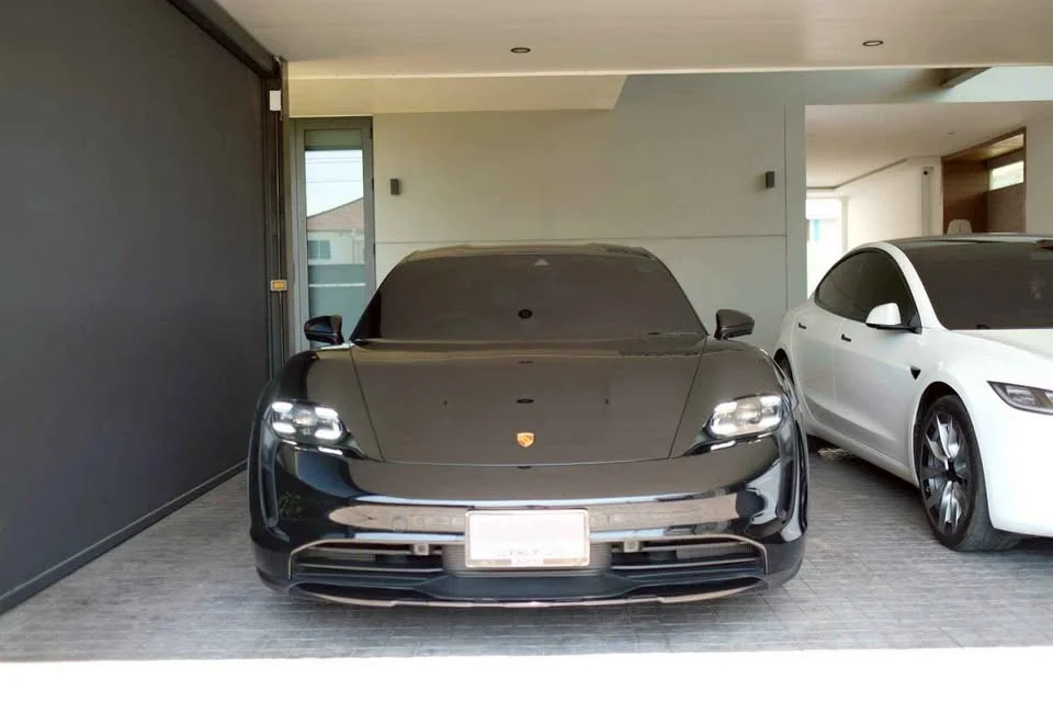 2023 Porsche Taycan 9J1 3