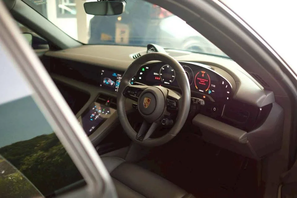 2023 Porsche Taycan 9J1 2