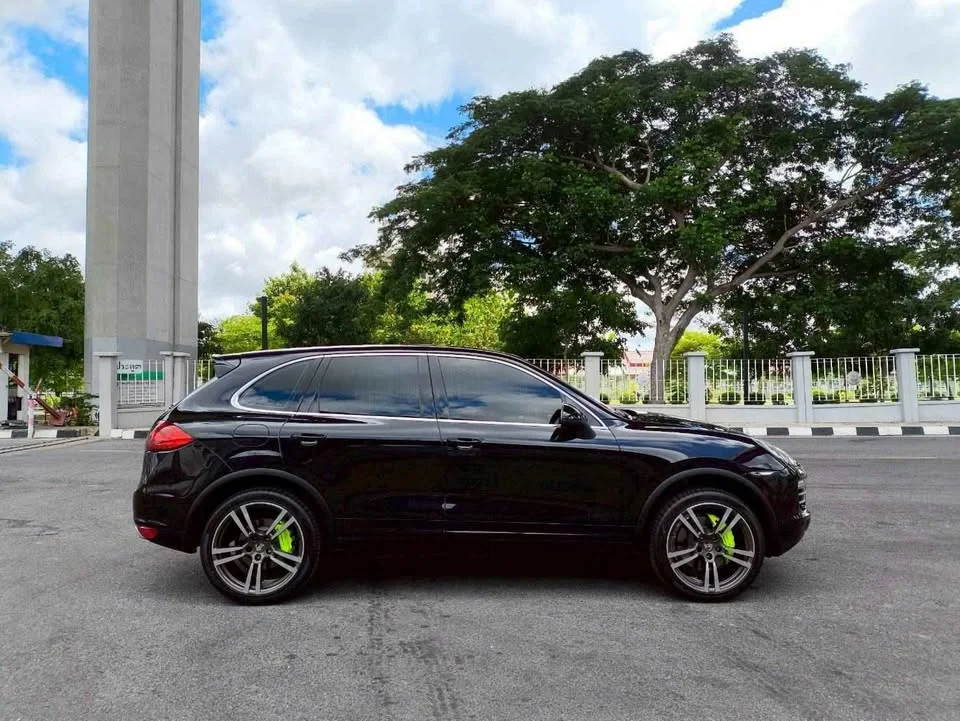 2011 Porsche Cayenne II 3
