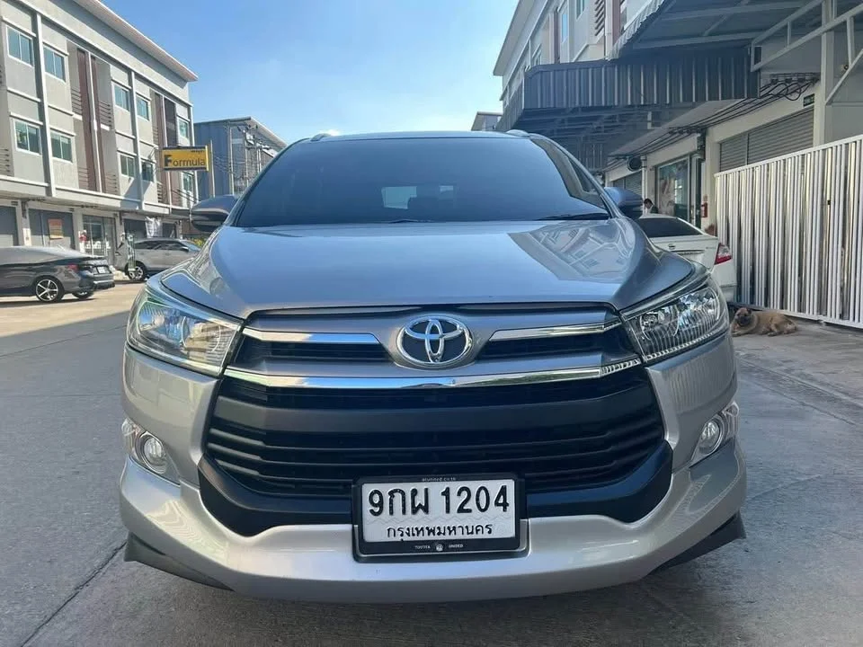 2020 Toyota Innova II 2