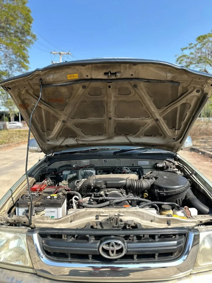 2002 Toyota Hilux Tiger VI 3