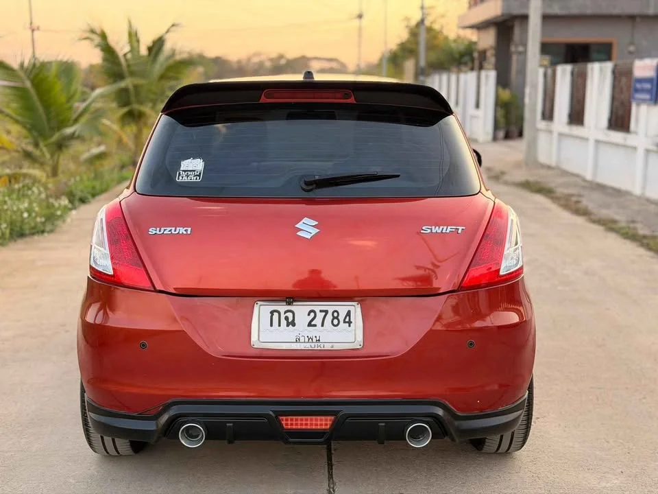 2012 Suzuki Swift II 2