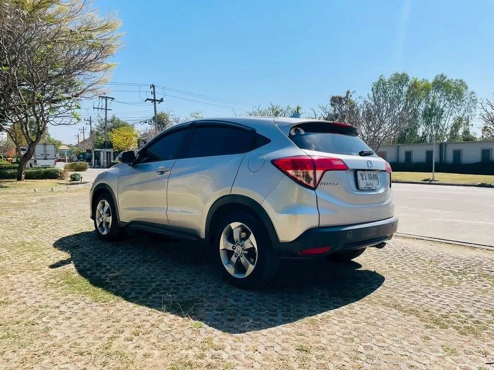2015 Honda HR-V II 2