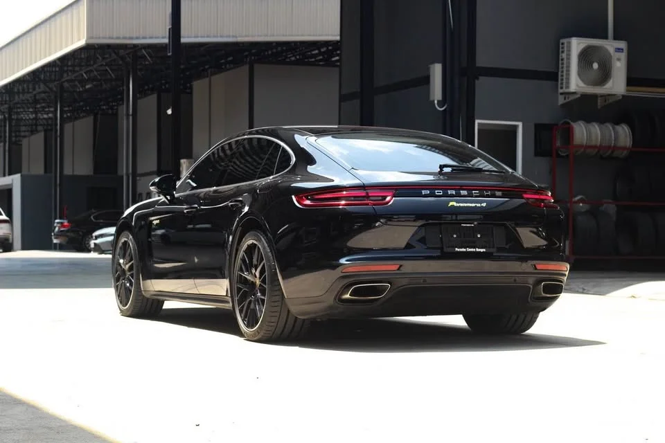 2017 Porsche Panamera II 3