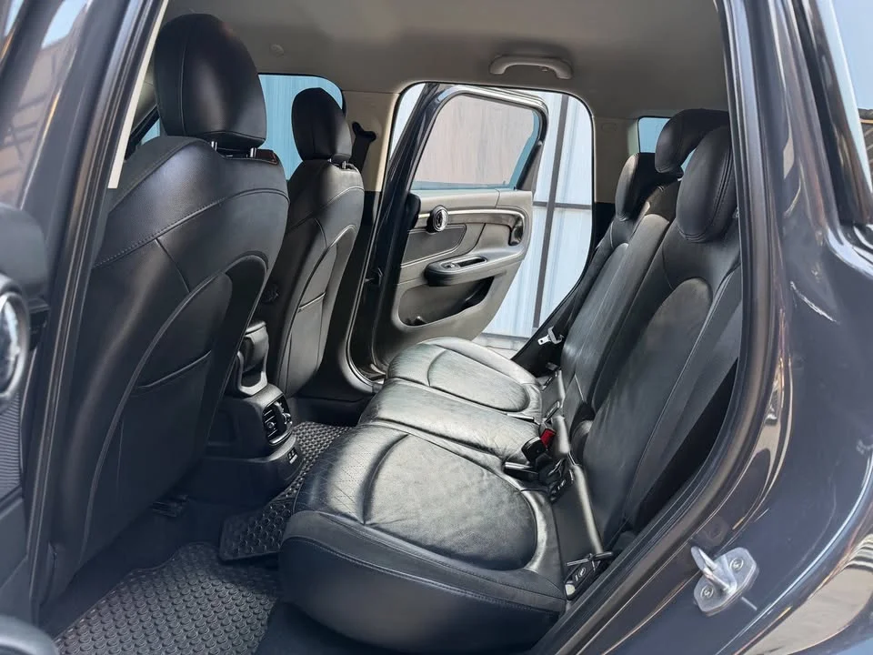 2020 Mini Countryman II 2