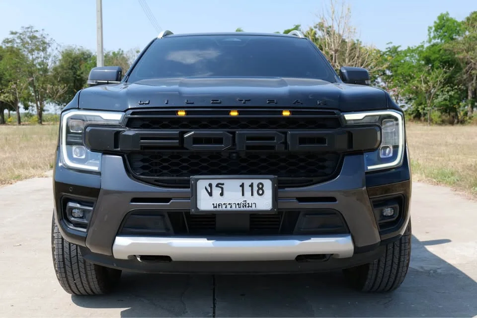 2023 Ford Everest III 2