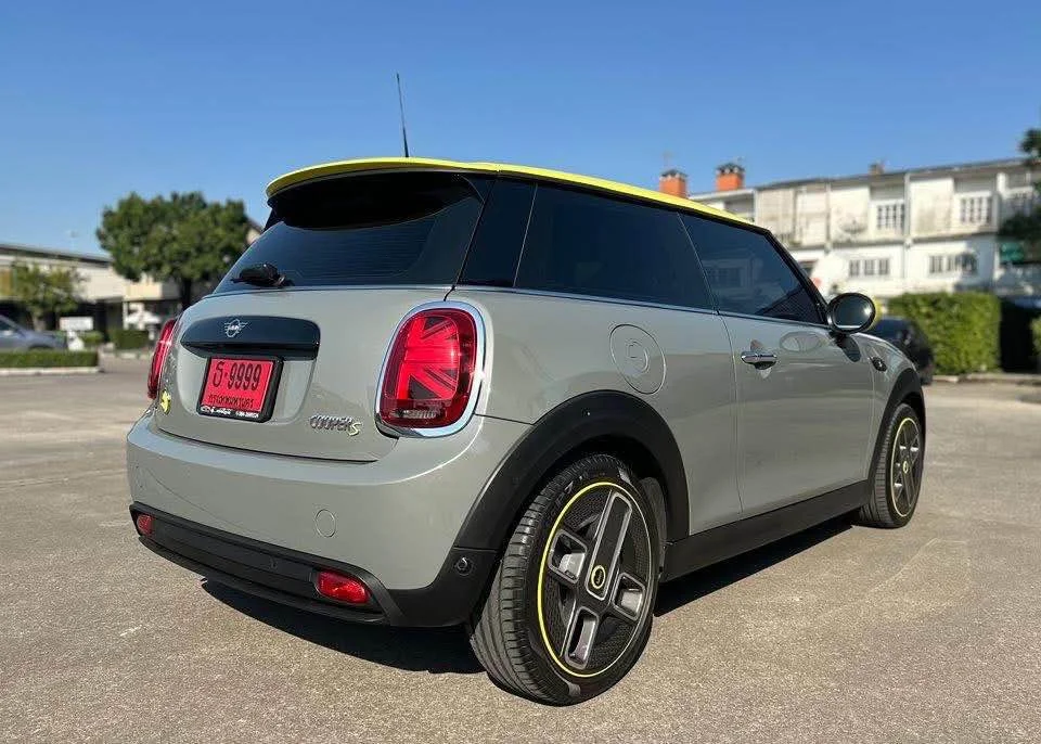 2022 Mini Hatch  III 3