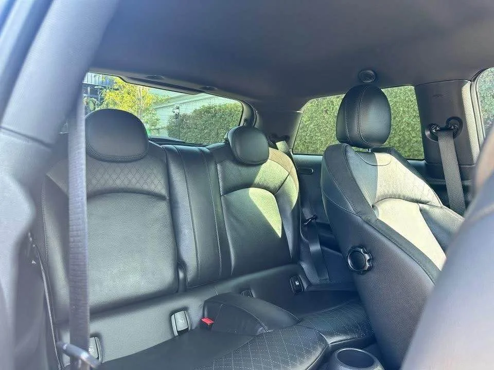 2022 Mini Hatch  III 2