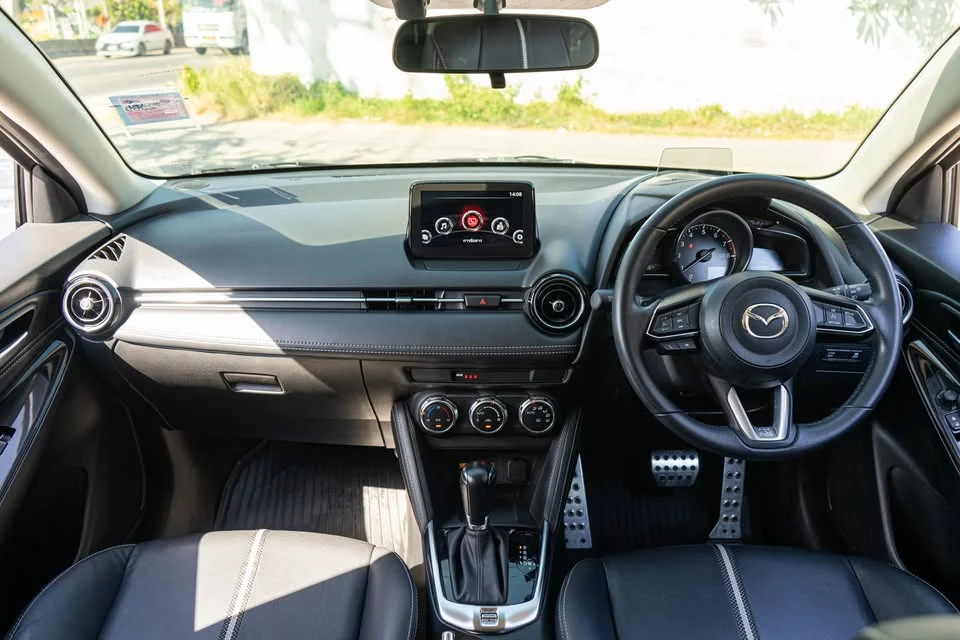 2023 Mazda 2 III 2