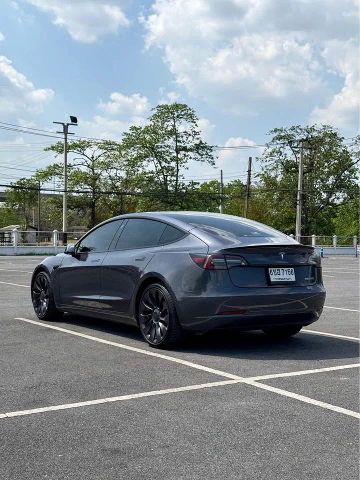 2023 Tesla Model 3 3