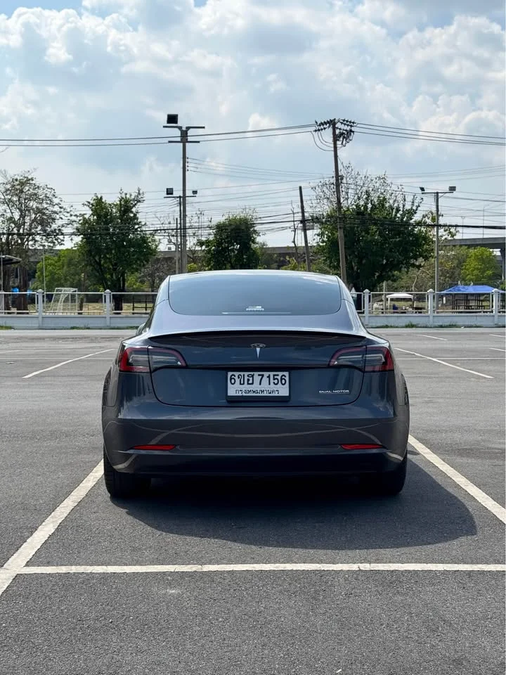 2023 Tesla Model 3 2