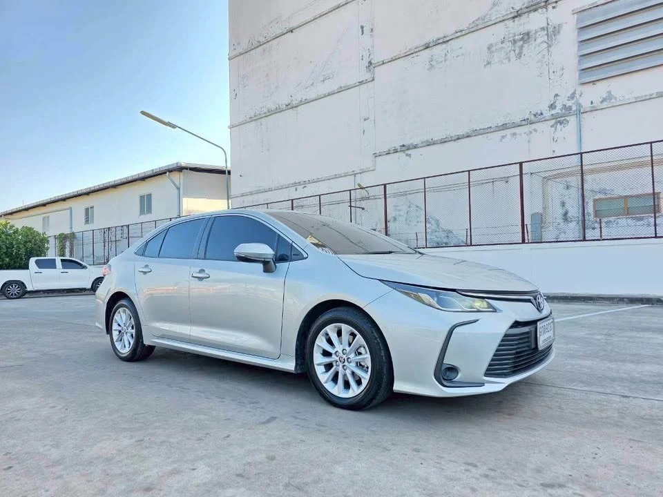 2019 Toyota Corolla Altis XII (E210) 3