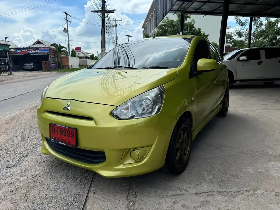 2013 Mitsubishi Mirage VI 2