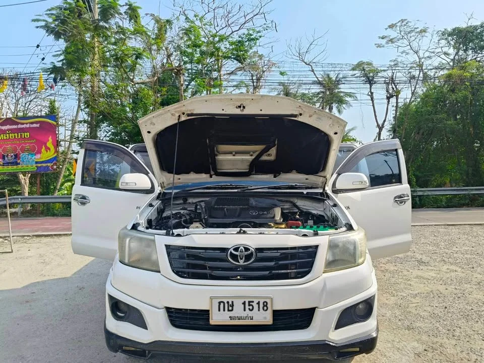 2013 Toyota Hilux VII 2