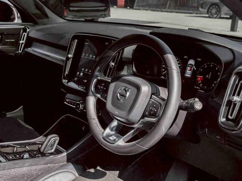 2019 Volvo XC40 3