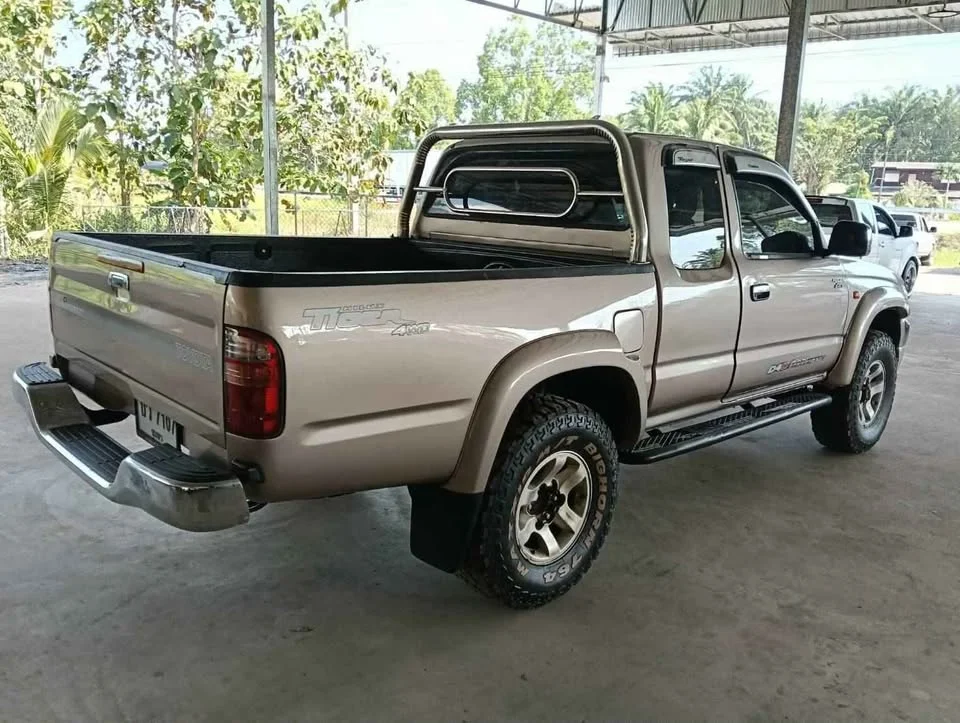 2003 Toyota Hilux Tiger VI 3