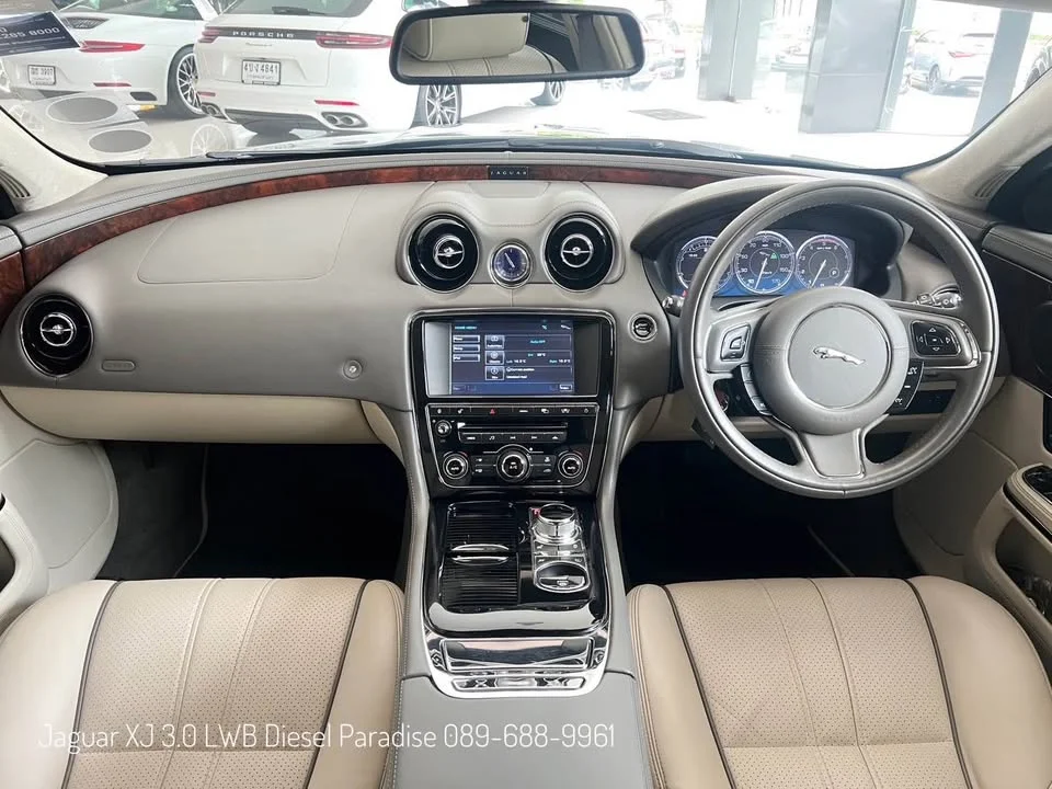 2012 Jaguar XJ X351 2