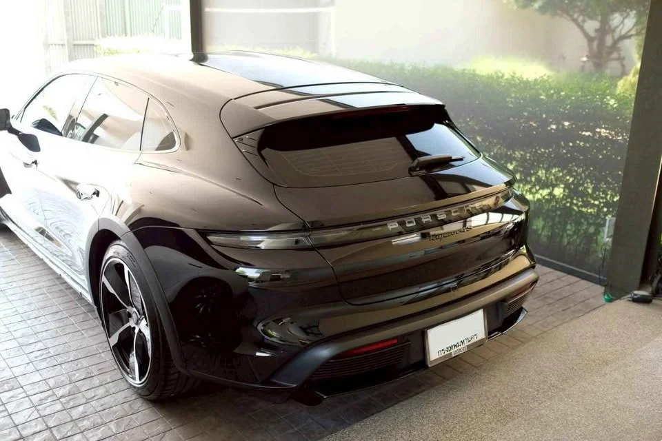 2023 Porsche Taycan 9J1 2