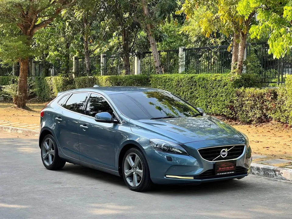 2013 Volvo V40 II 2