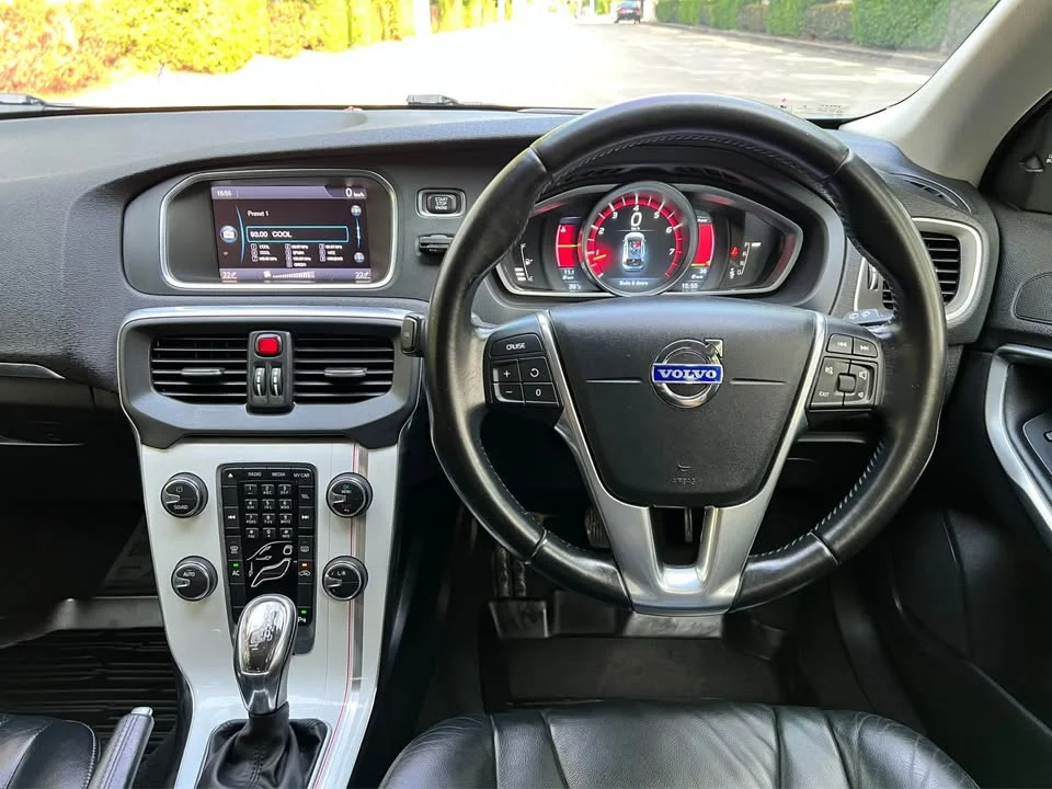 2013 Volvo V40 II 2